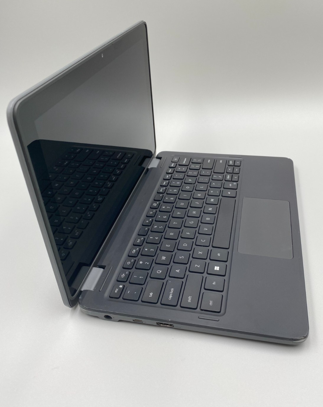 Dell Latitude 3120 11.6″ Silver N6000 1.1GHz 128GB SSD 4GB DDR4 Gray Laptop-Fair