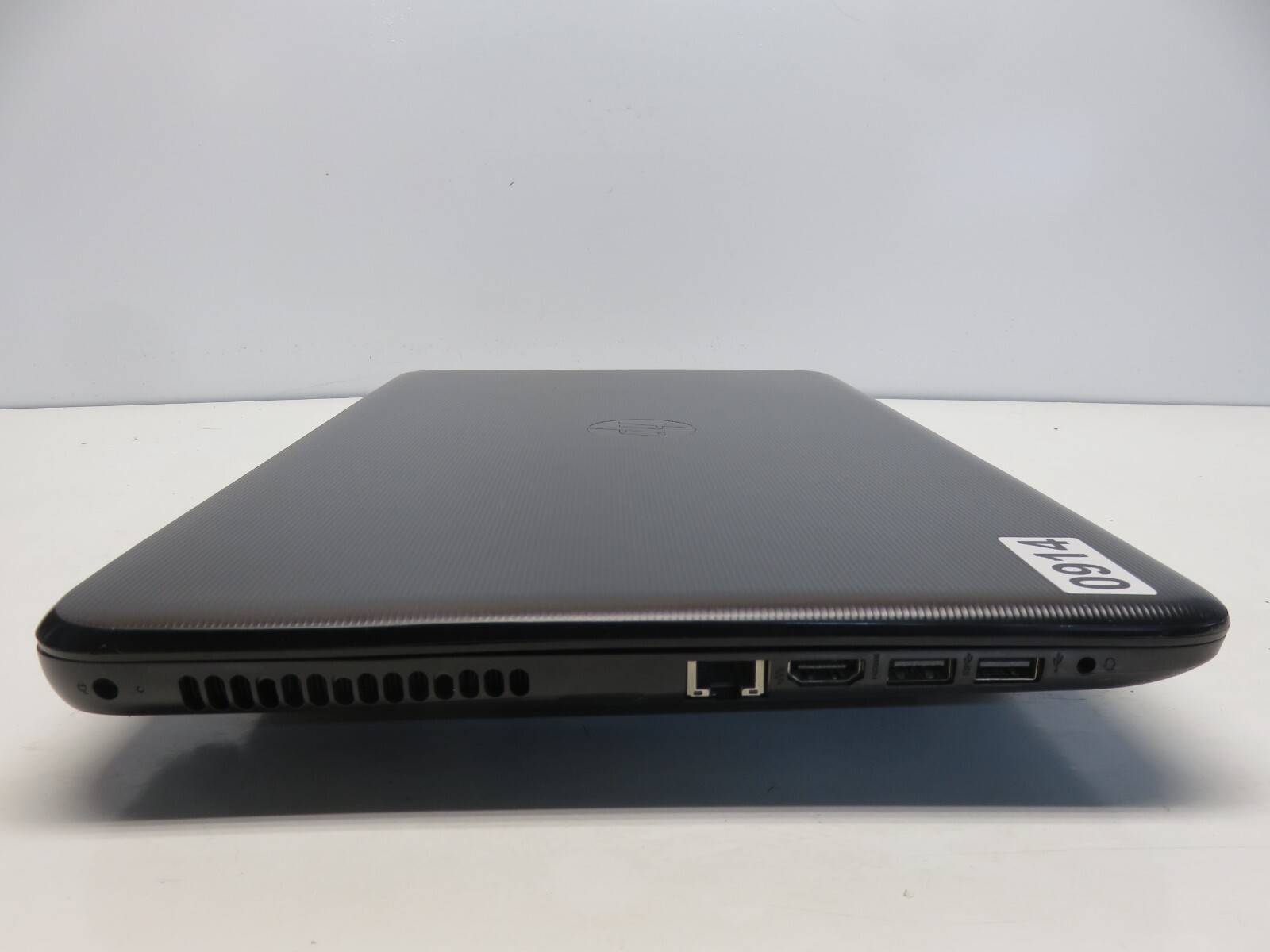 HP Notebook 15-ba079dx AMD A10-9600P Radeon R5 2.4 GHz 6GB NO HDD No Batt