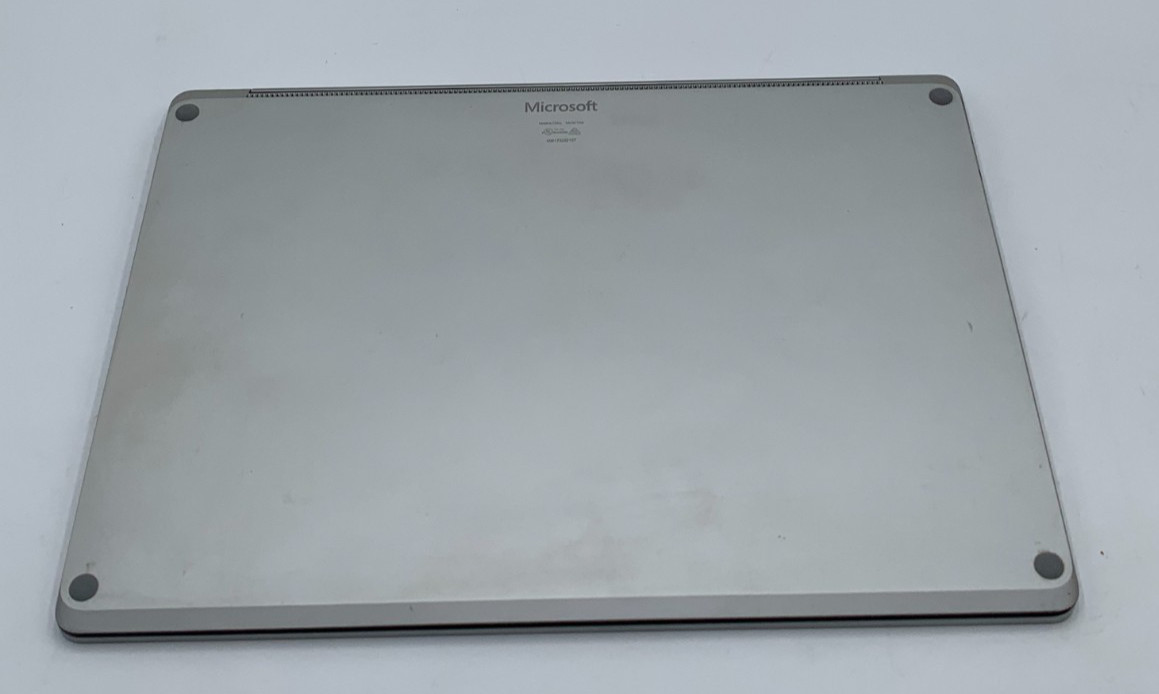 Microsoft Surface Laptop 2 1769 i5-8350U 1.7GHz 256GB SSD 8GB DDR3 Silver C/Dent