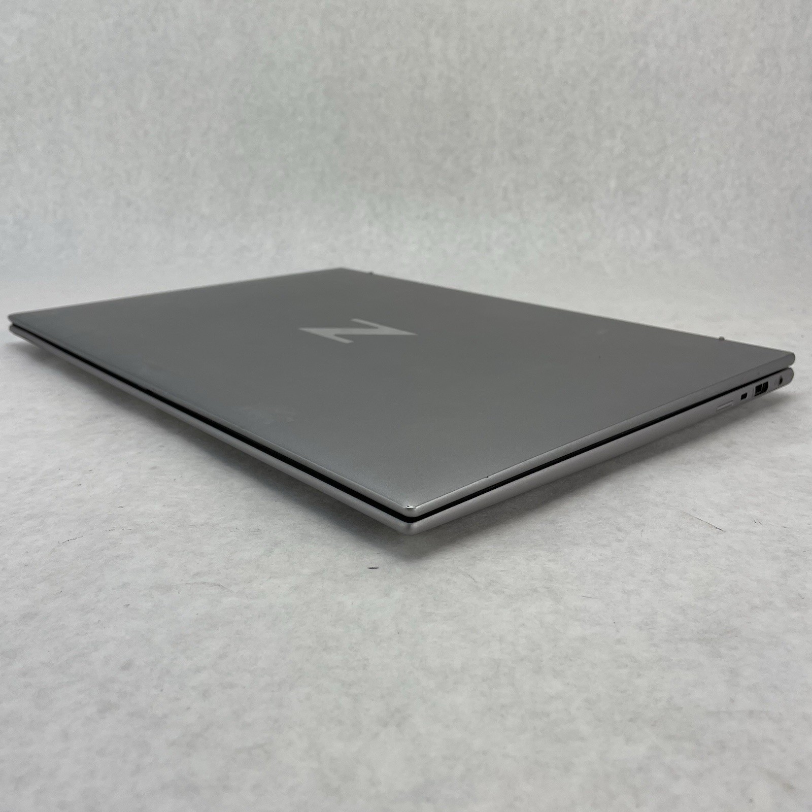 HP ZBook FireFly G9 16″ i7-1260P 2.079 GHz 16 GB RAM No SSD/OS/AC – Sticky Keys