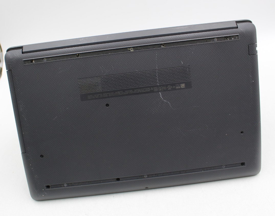 HP Laptop 15 15.6in 500 GB HD 8 GB RAM i3-7020U 30 day warranty No OS