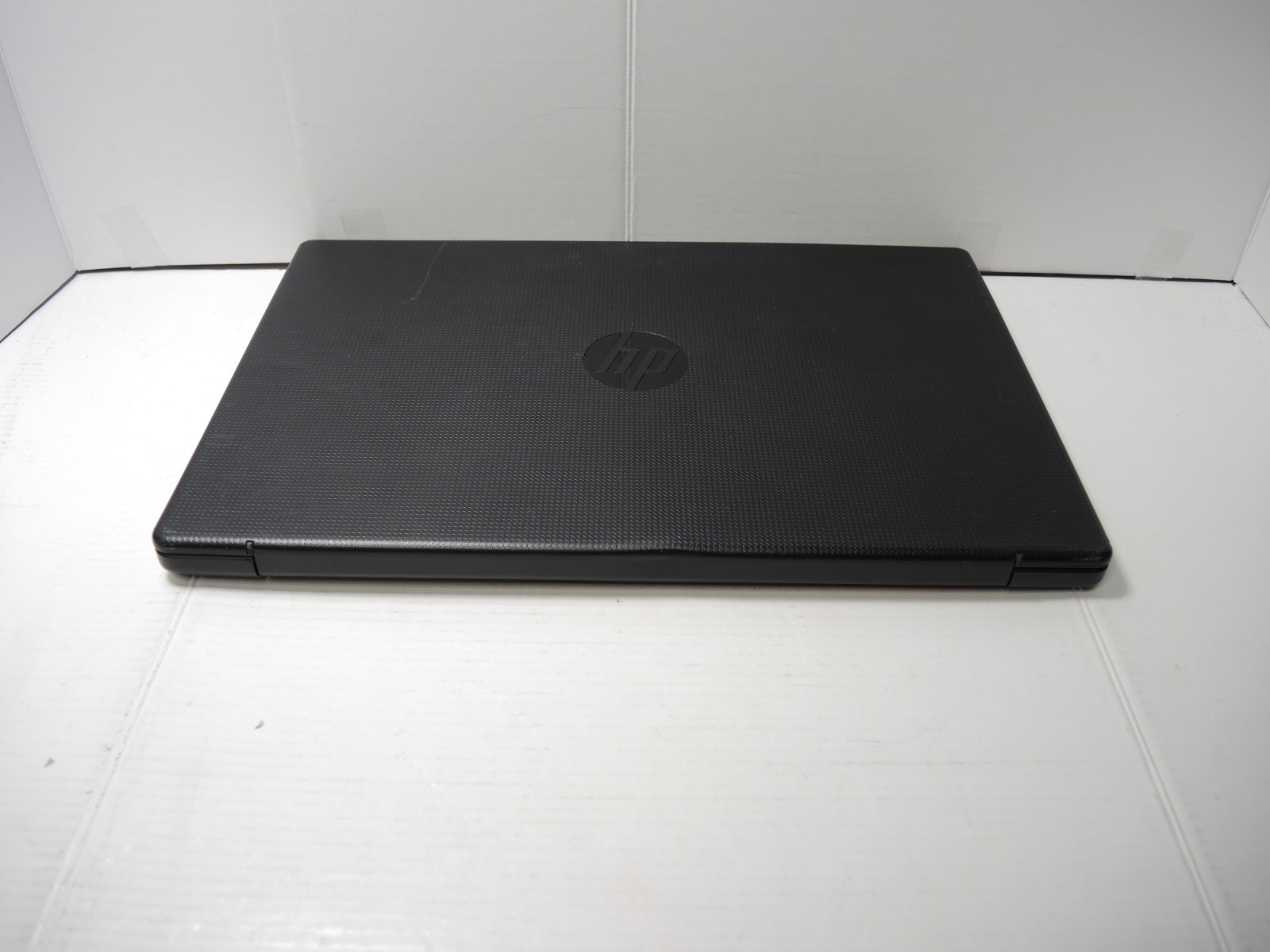 HP Laptop 14z-em000 Laptop (Parts Only) – Dead Board, Cracked Screen, No RAM/SSD