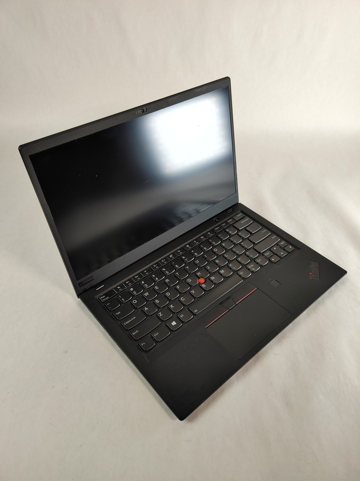 Lenovo ThinkPad X1 Carbon 6th Core i7-8550U 1.80 GHz 16 GB DDR3 No HDD