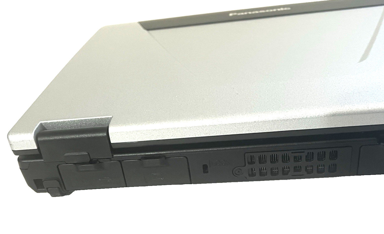 PANASONIC CF-52MK2 TOUGHBOOK C2D 2.26GHz P8400 4GB 500GB WIN 7P 32BIT RS-232 DVD