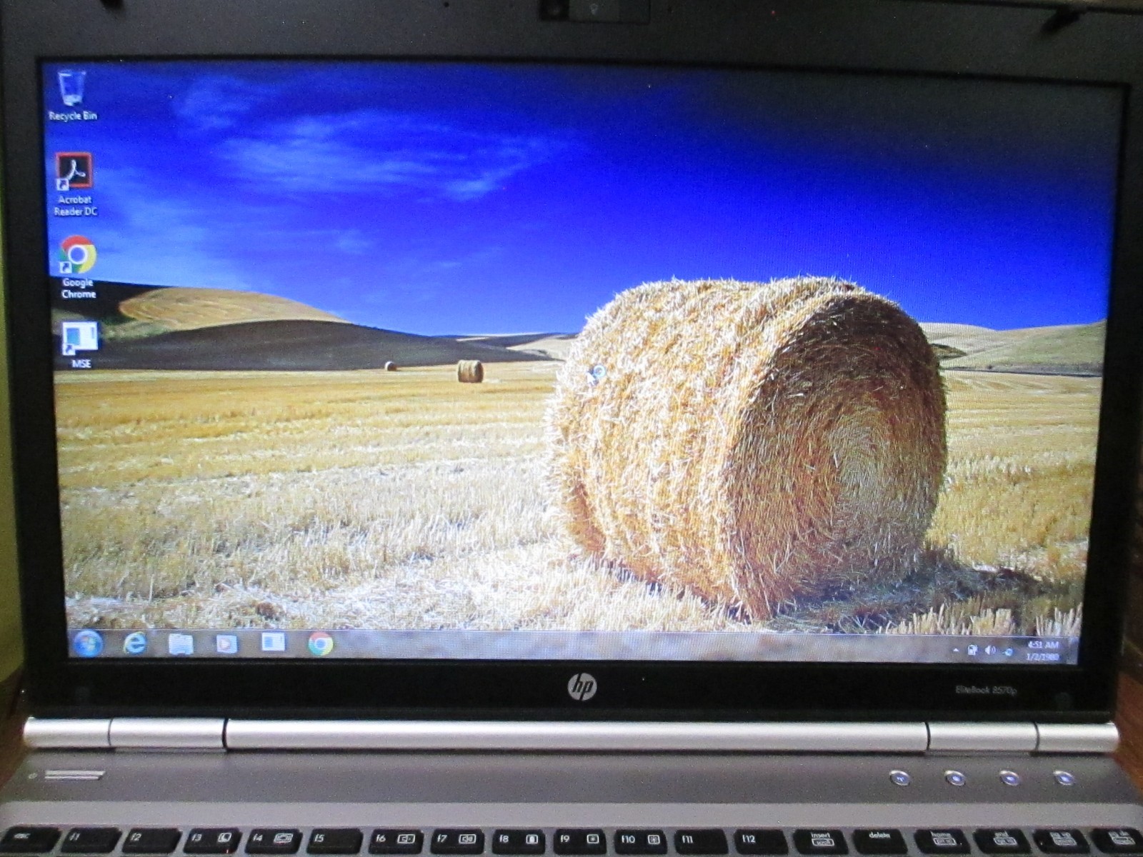 HP Elitebook 8570p Laptop/2.6GHz /4GB Ram/500GB HDD/WebCam/DVD (WORKING) *Nice