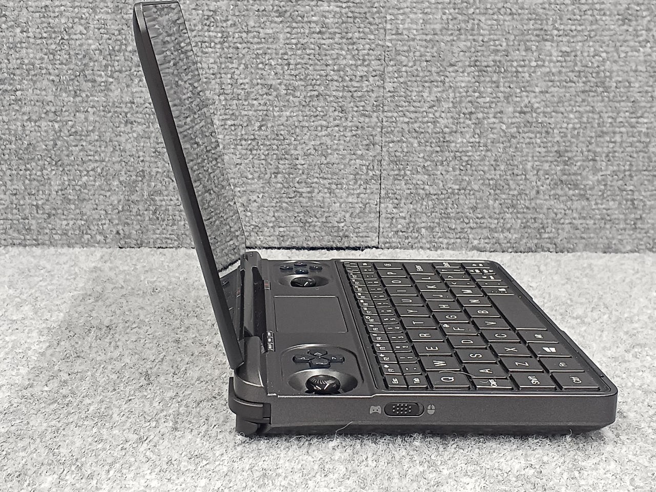 GPD Win Max Gaming PC Intel i5-1035G7 16GB RAM QWERTY Keyboard Handheld Laptop