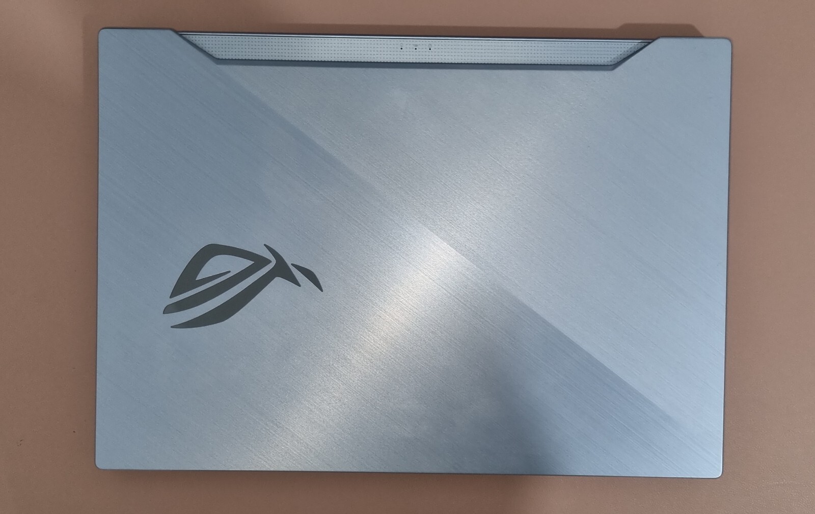 Asus ROG Zephyrus M GU502GU laptop – with accessories