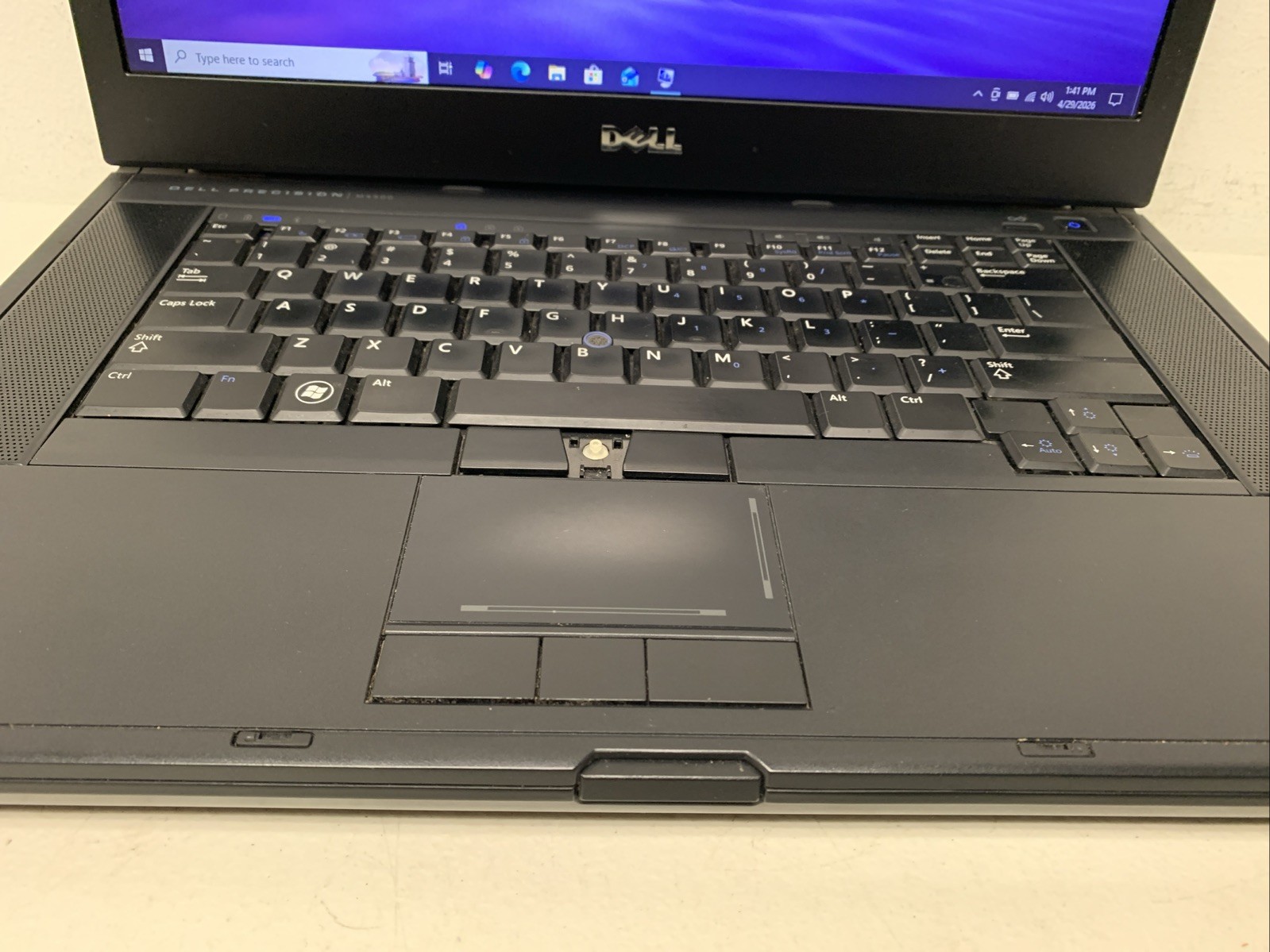 DELL PRECISION M4500 i7-Q740, 8GB RAM,256 GB SSD Wind 10 Pro /It needs a key.