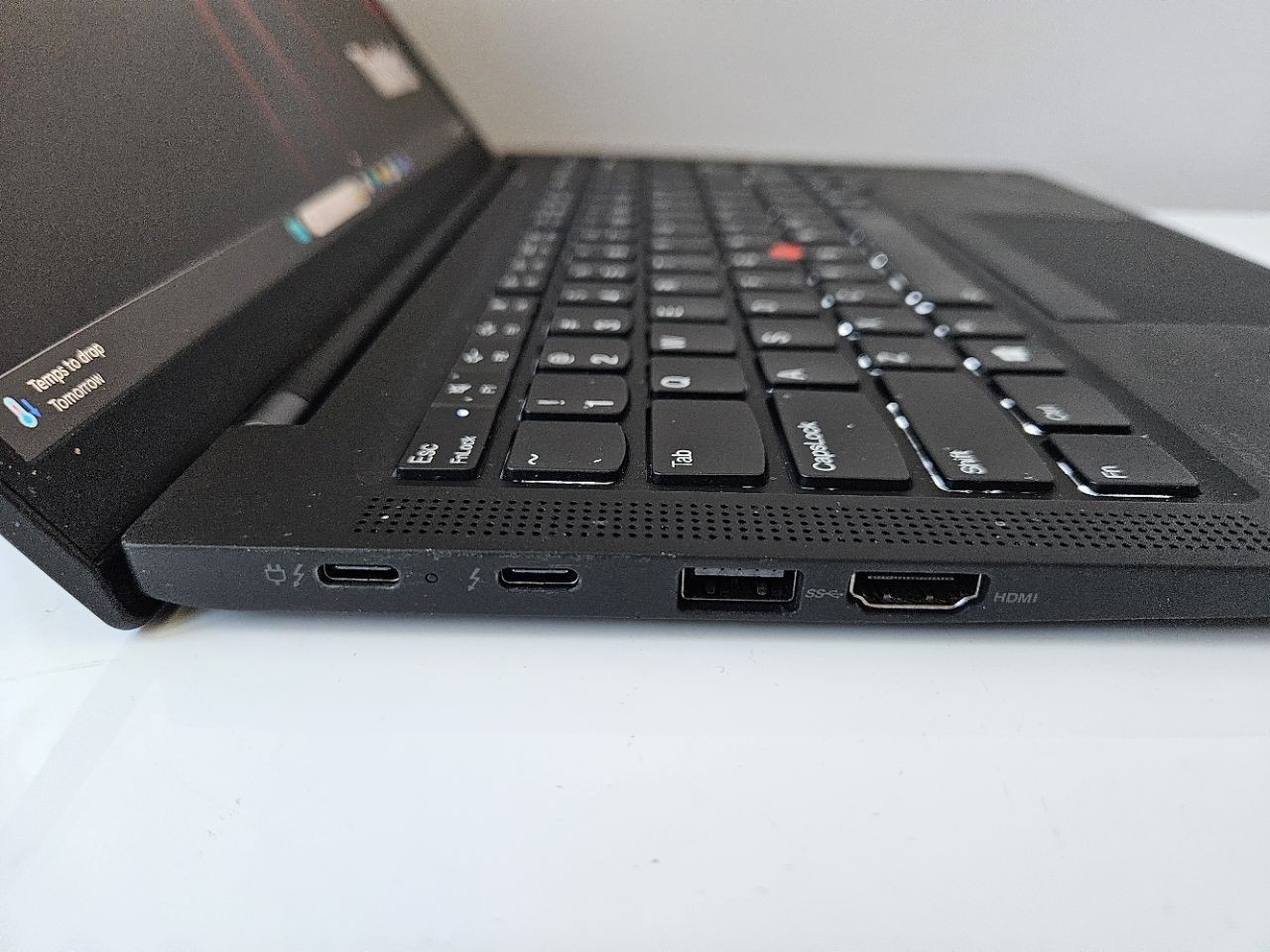 ThinkPad X1 Carbon Gen 9 14-inch i7-1185G7 16GB RAM 512Gb NVME Win 11 Pro