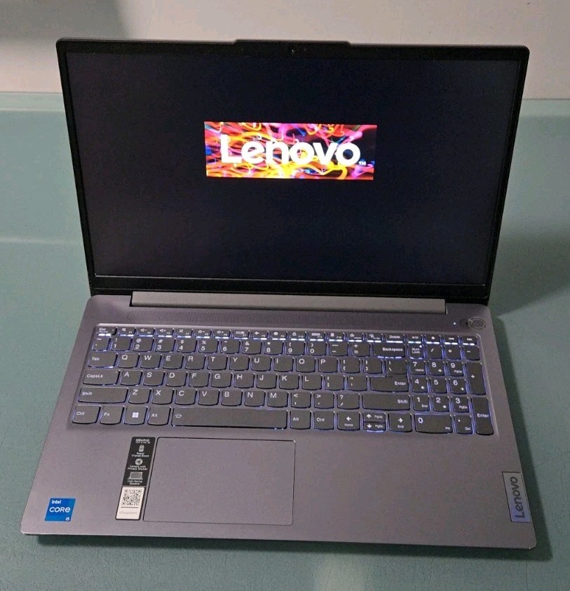 Lenovo IdeaPad Slim 3 15IRU8 I3-1305U@1.20GHZ, 8GB, 256GB