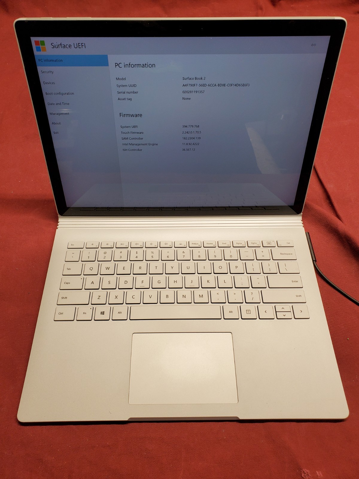 Microsoft Surface Book 2 13.5″ i5 8350U 1.70GHz/ 8GB / 256GB SSD #2934