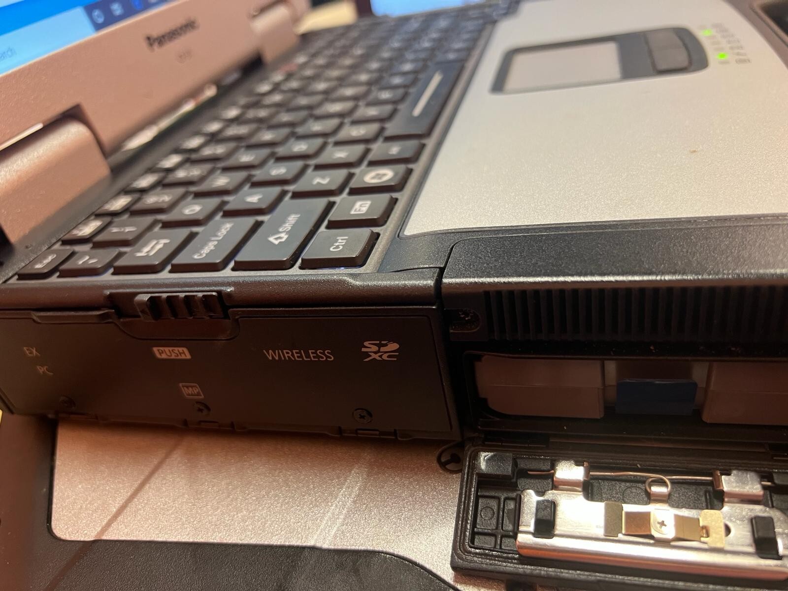 Panasonic ToughBook CF-31-MK3 i5-3320M 2.60GHz 8GB Ram Hours 3505