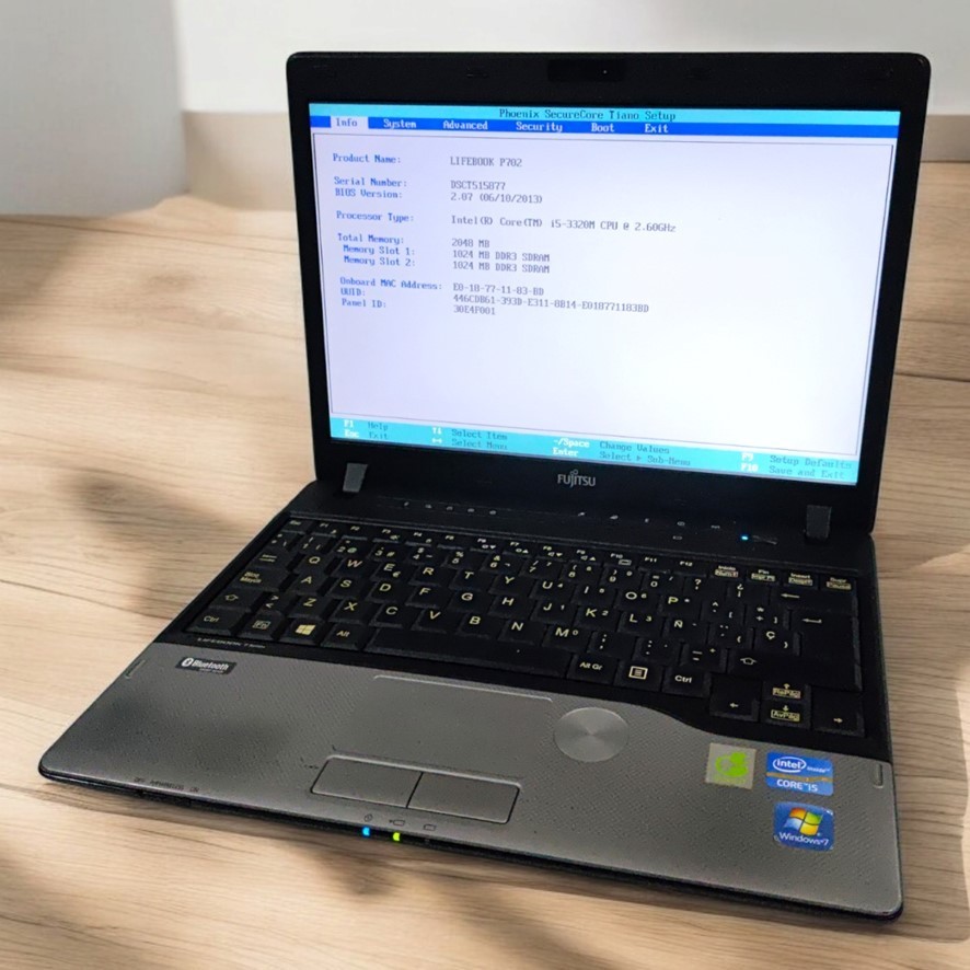 Fujitsu Lifebook P702 Laptop 12.1″ I5-3320M 2GB RAM (No Hard Drive)