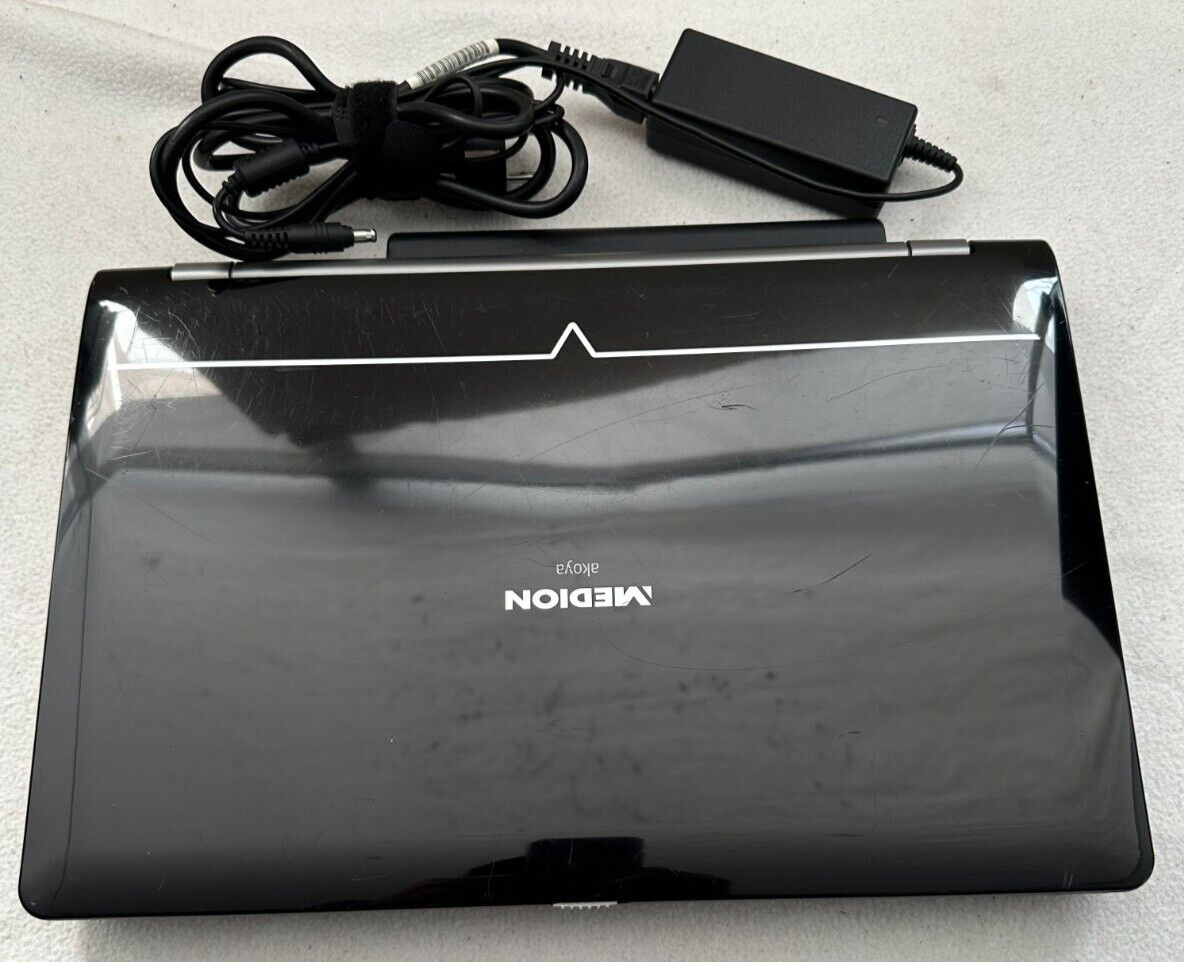 Laptop Medion Akoya E5218 MD98120 15.6 inch Intel T4400 500GB HDD 4GB RAM Win10