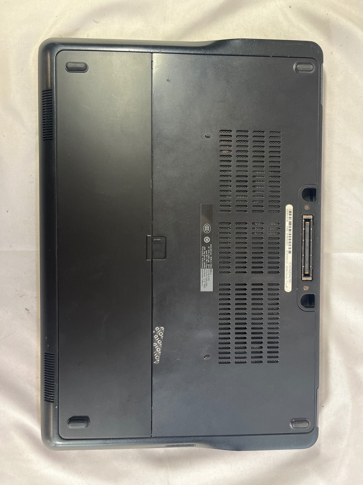 Dell Latitude E7450 Intel Core i5-5300U 8 GB 256 GB 14″