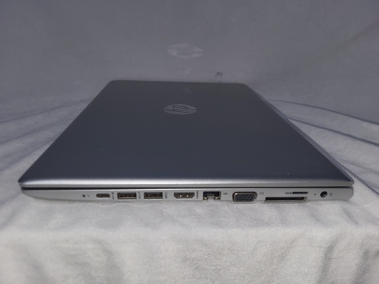 HP ProBook 645 G4 Ryzen 5 Pro 2500u 2.0GHz 8GB RAM256 SSD Touch Screen -No Os