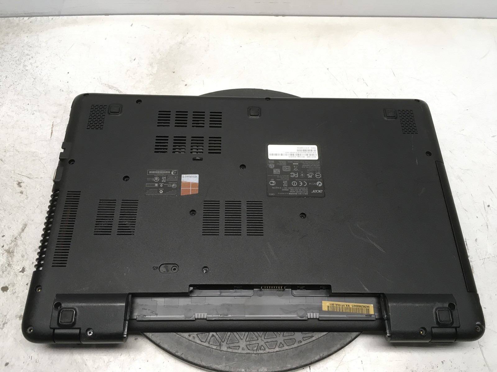 Acer E5-571-509R Intel i5-4210U 1.7GHz 4 GB NO HDD No Batt