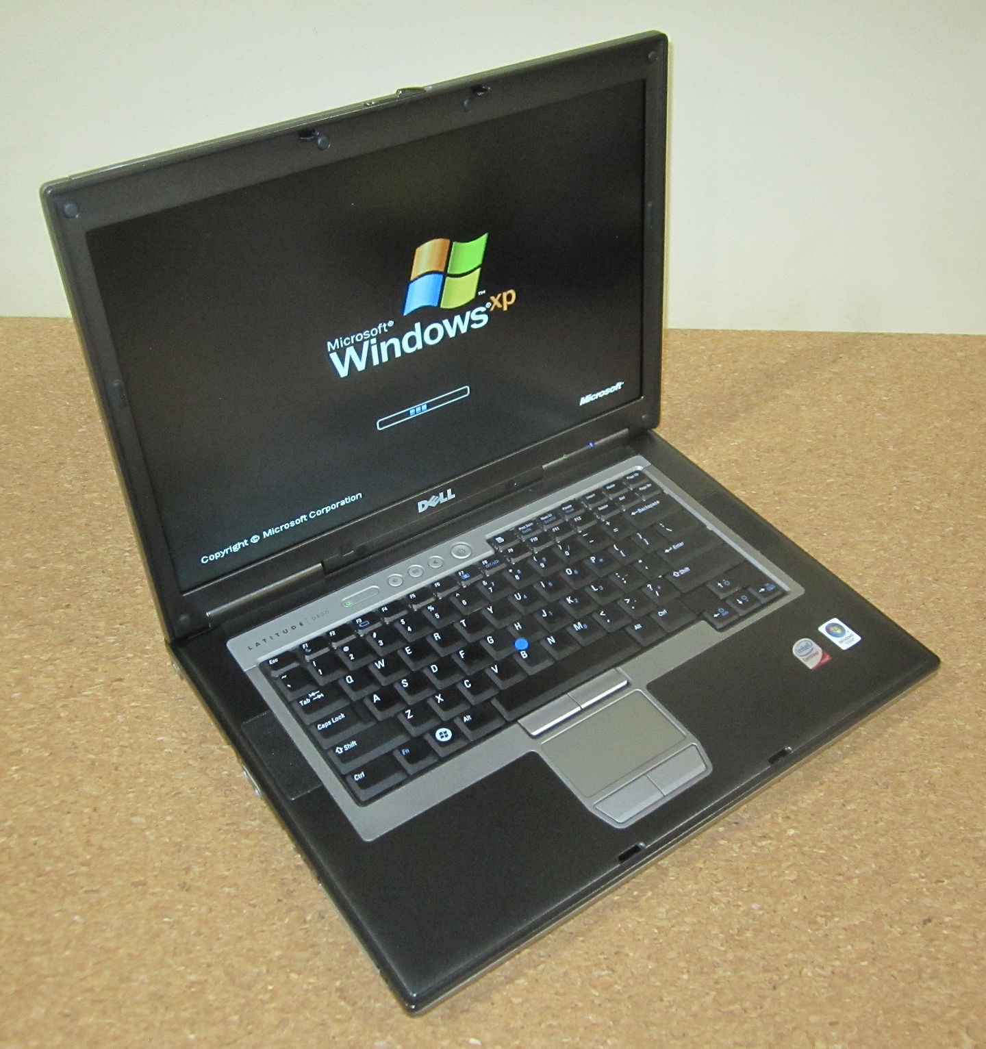 Win XP PERFECT Dell D830 T9300 4gb 15.4 256gb SSD NEW BAT DVD/RW Serial