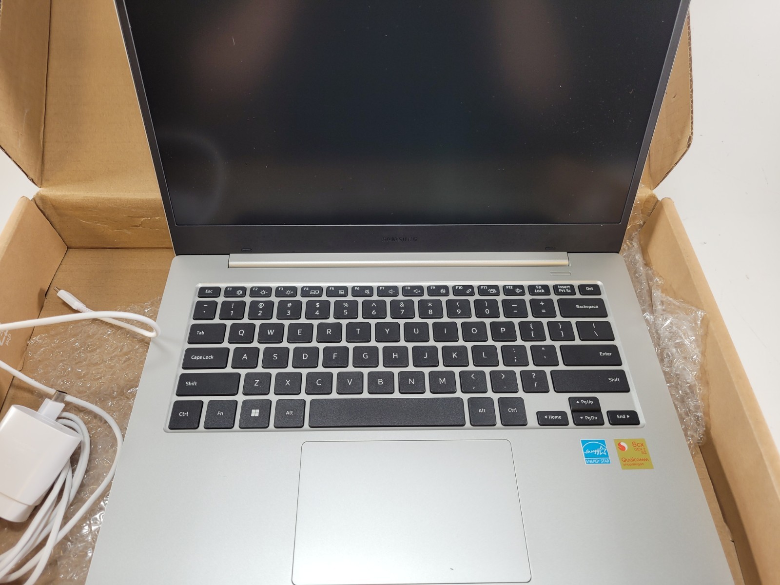 Samsung Galaxy Book Go 14″ Laptop 5G NP545XLA-KA2VZ 8GB 256GB Win 11