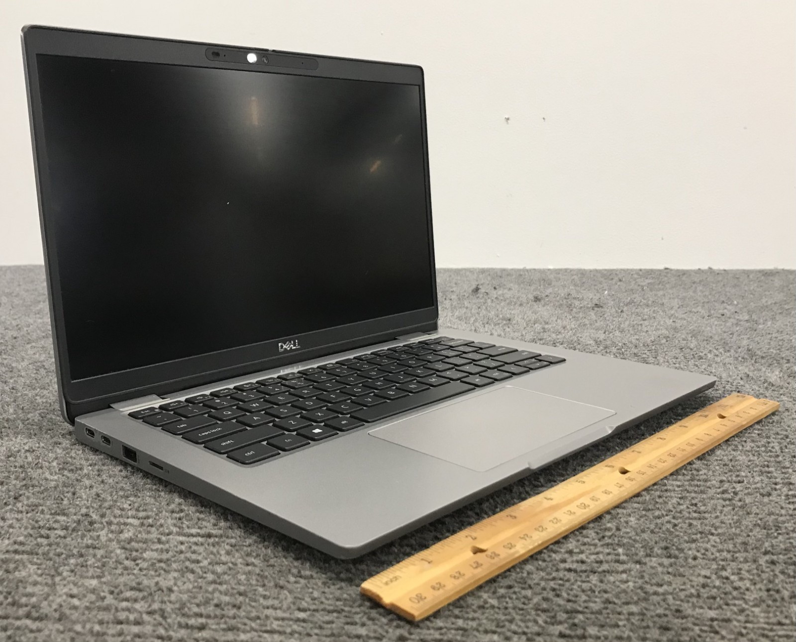 Dell Latitude 5320 14″ Laptop i7-1185G7 32GB RAM, No Storage, Boots to BIOS