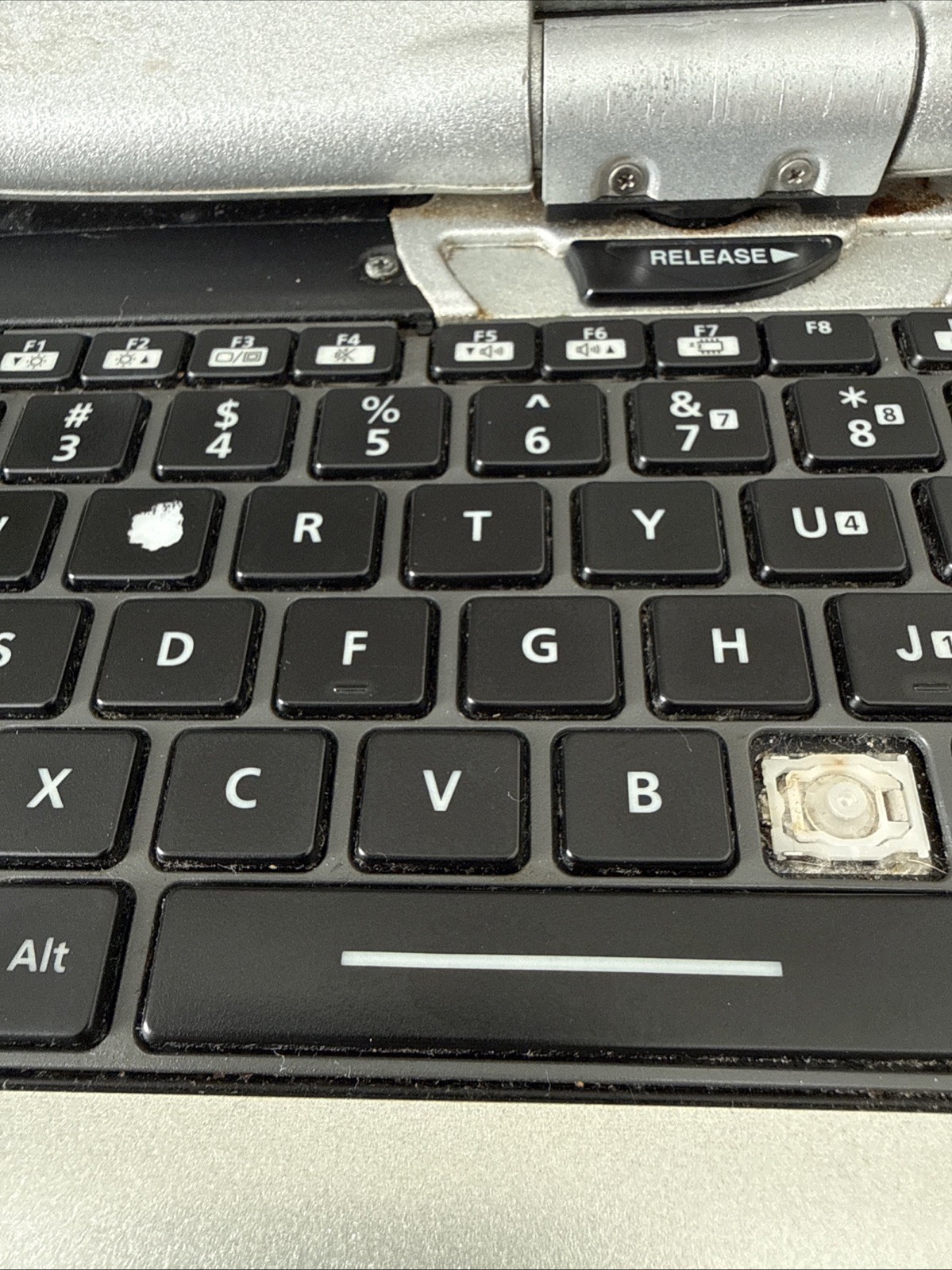 Panasonic Toughbook CF-19 MK5 i5-2520M 2.50GHz 4GB|NoHDD|No Caddy|No AC charger