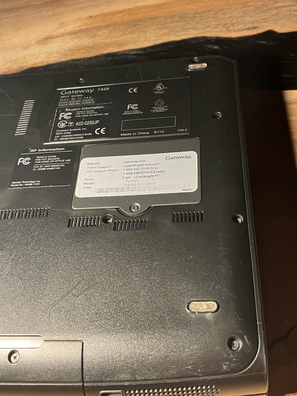 Gateway 7426GX Laptop AMD Athlon 64 3700+ 1GB RAM 100GB HDD Windows XP