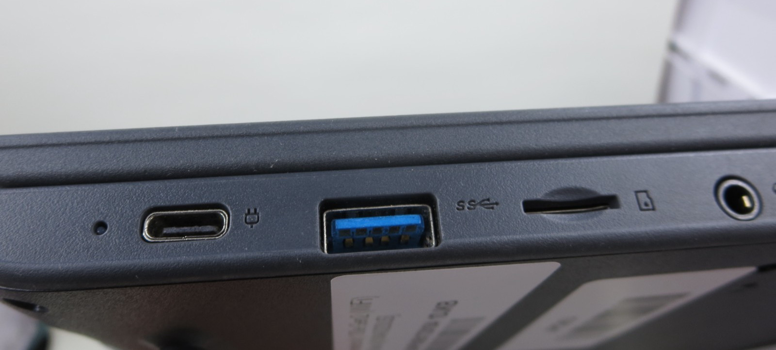 USED Lenovo Chromebook 100e 2nd Gen Intel 11.6″ 4GB/32GB, No Charger, READ – 1