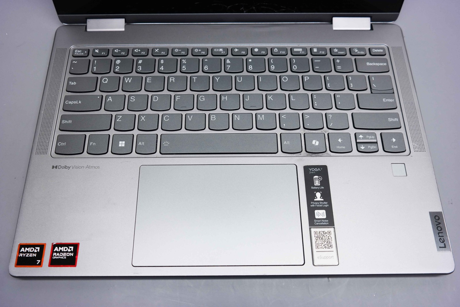 Lenovo Yoga 7 2-in-1 16″ Ryzen 7 8840HS 16GB 1TB Arctic Grey ISSUE