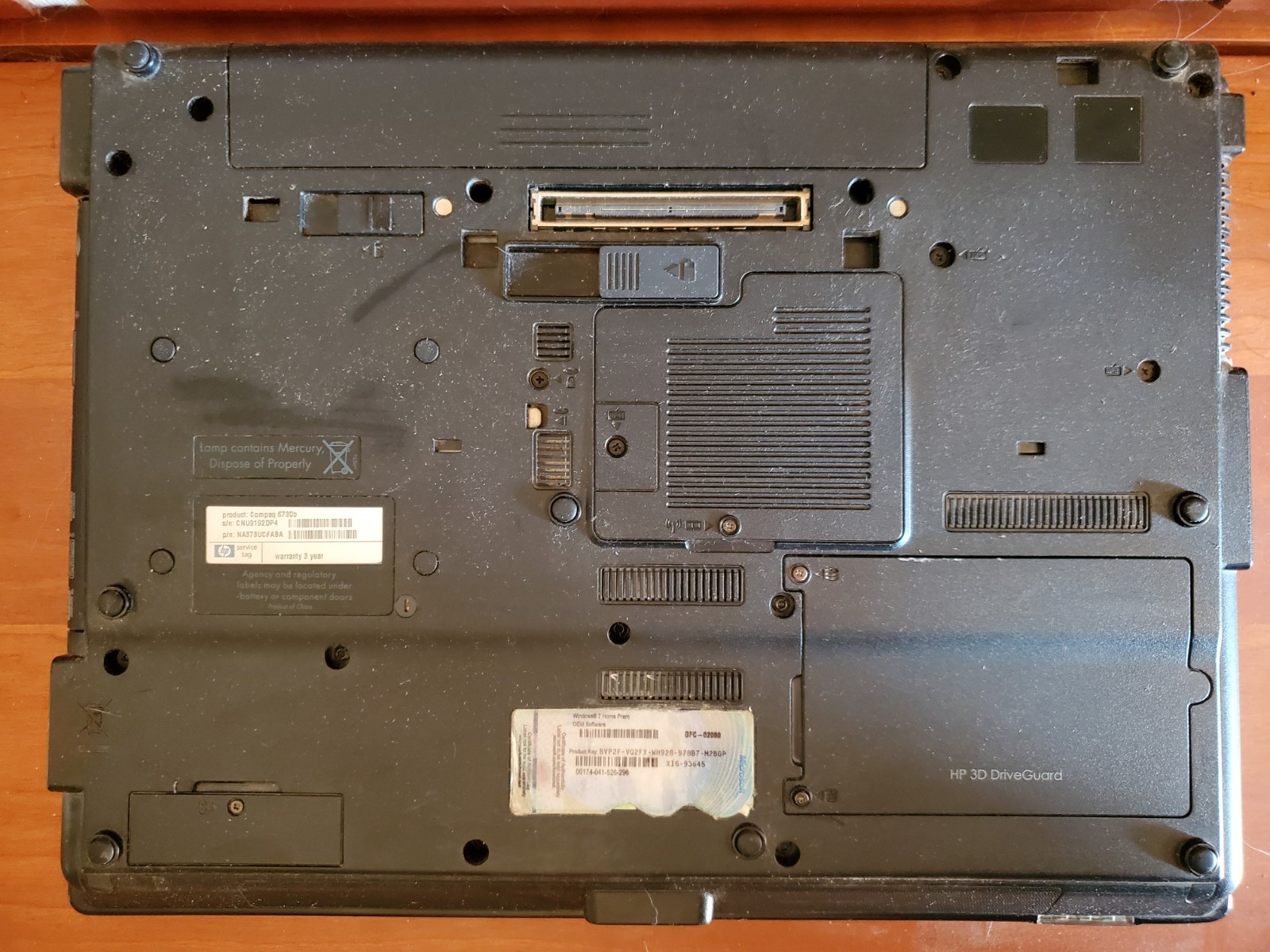 Three Old Laptop lot for parts Dell / HP
