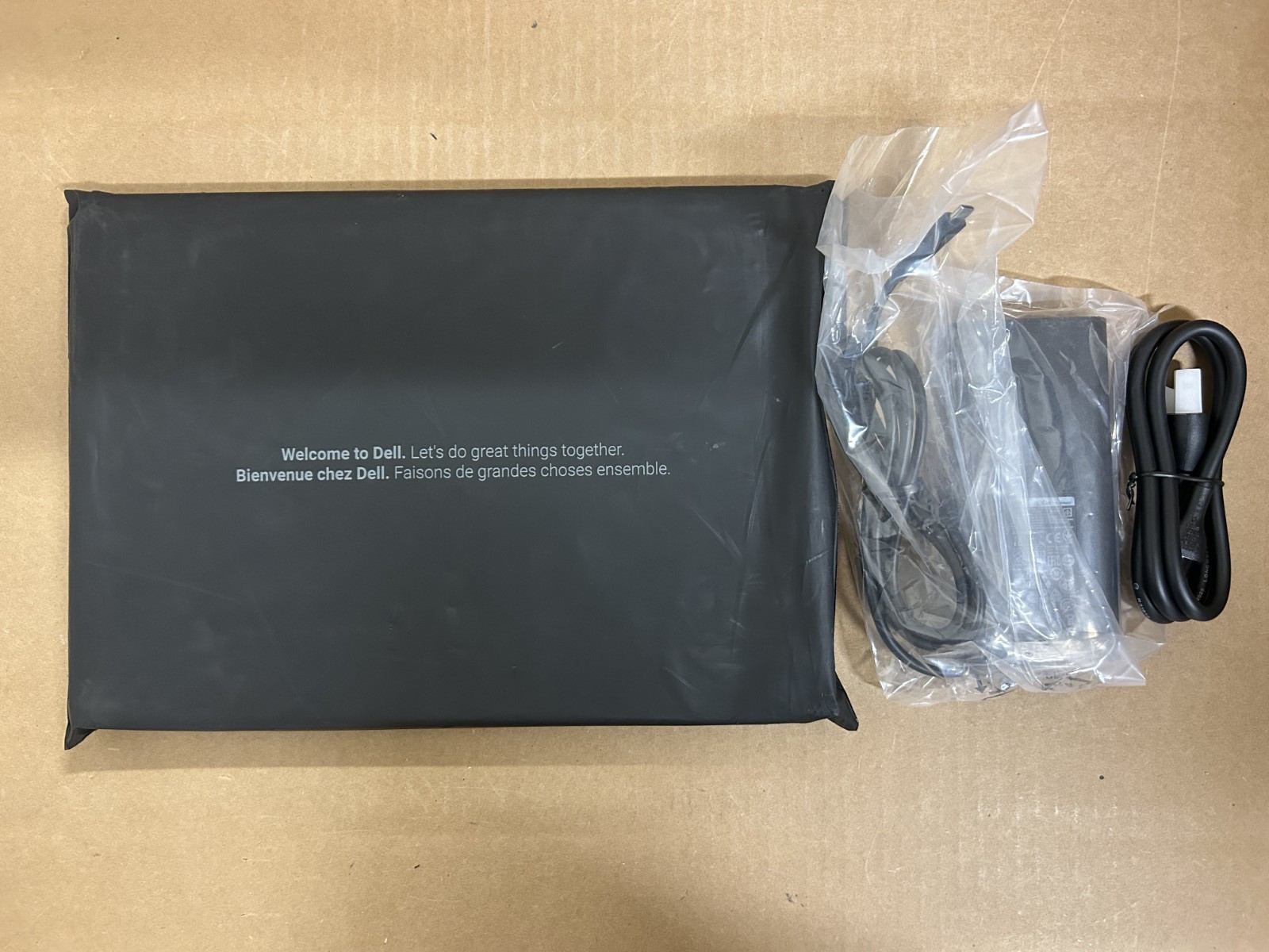 Dell Pro 14 AMD RYZEN 16GB DDR5 512GB NVMe AMD RADEON GPU W11P 14″
