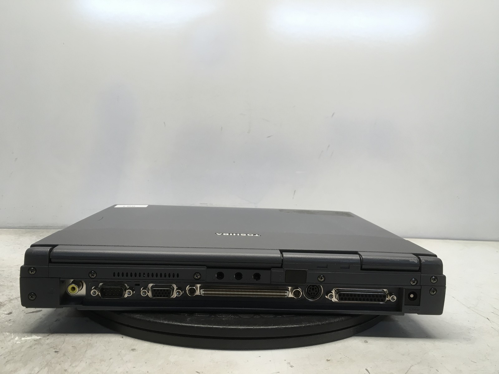 Toshiba Tecra 8000 Intel Mobile Pentium II 233MHz 131 MB NO HDD No Batt