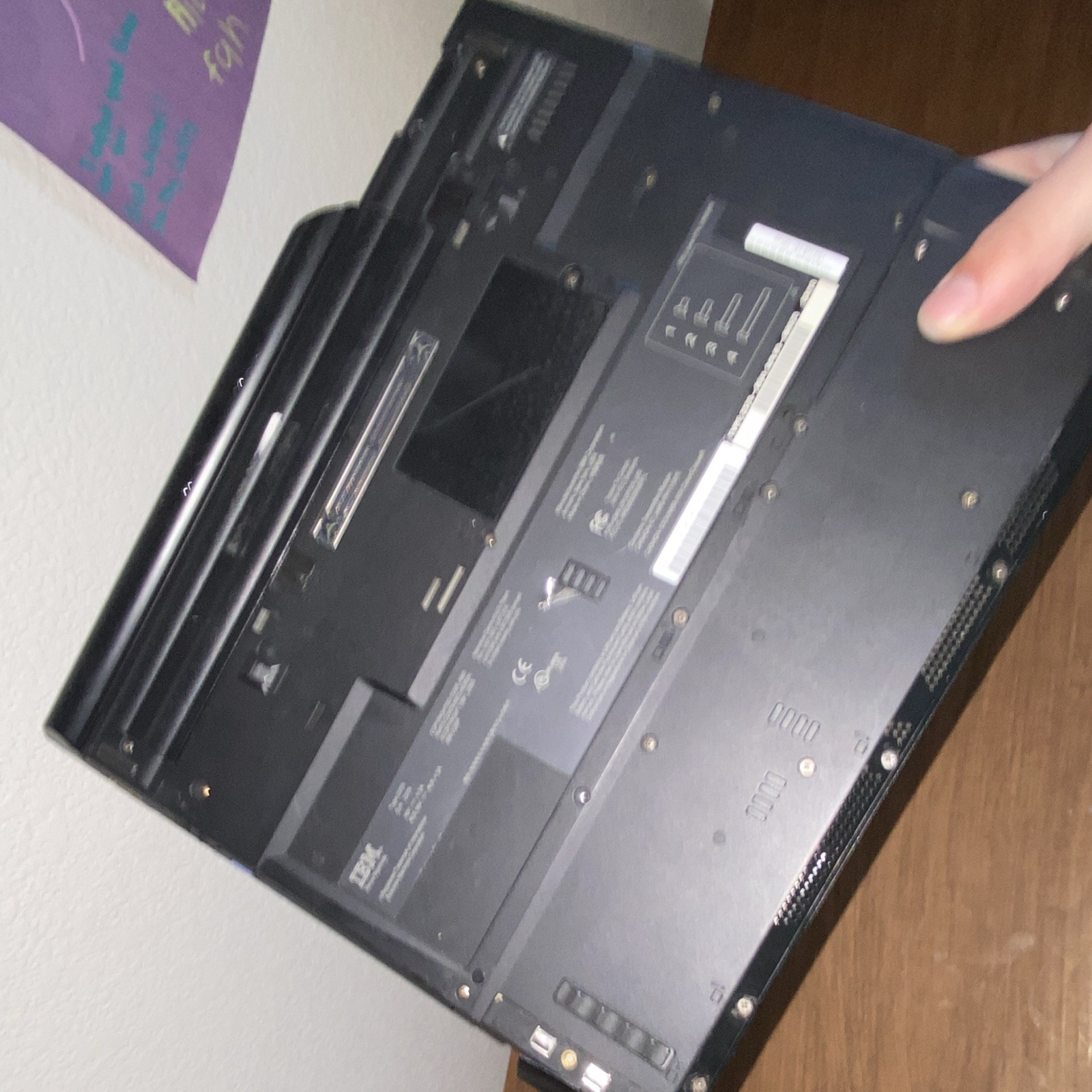 IBM ThinkPad T40 14.1″ Pentium M 1.60GHz 768MB HDD 100GB Black DVD