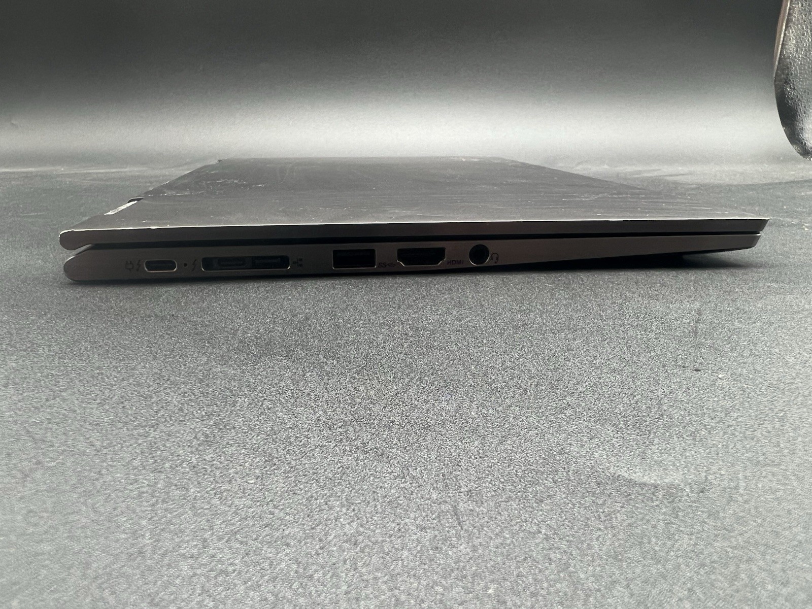 *READ* Lenovo ThinkPad X1 Yoga Gen 5 Intel i7-10510U 1.80GHz 8GB RAM W11P 256GB