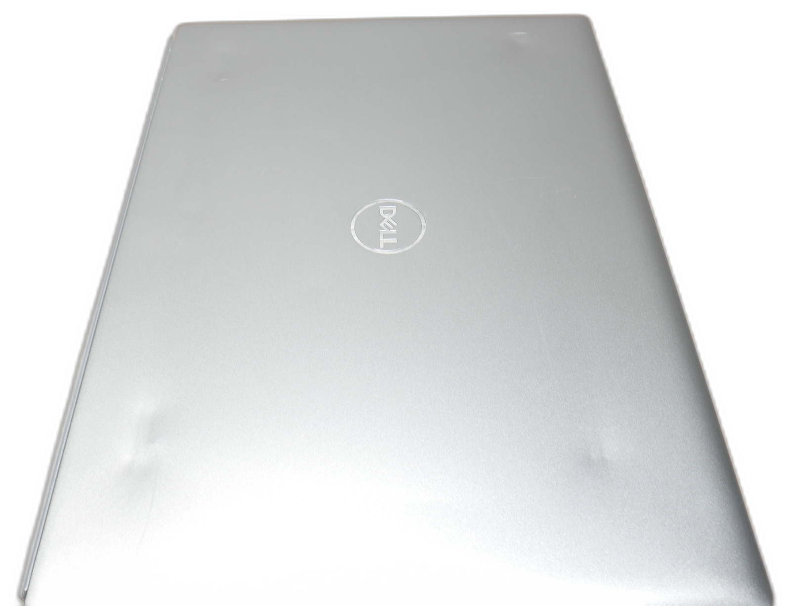 Dell Vostro 5620 Intel Core i7-1260P 1.70GHz 16 GB 256GB SSD 16″ Win 11 Pro SH