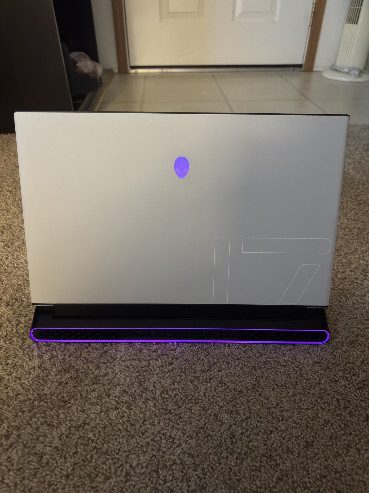 2021 17.3″ Alienware M17 R4, i7-109870H, 16GB, 1TB SSD, NVIDIA RTX 3070