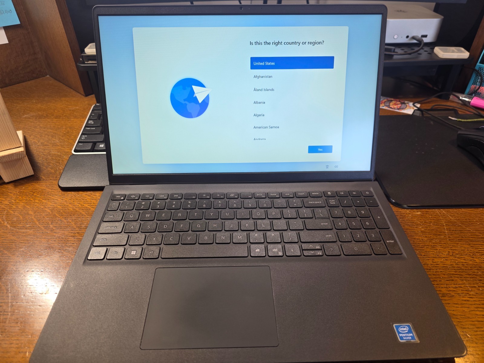 Dell Inspiron 15 3510 Laptop Black 15.6″ 2022 (Used/Works Great!)