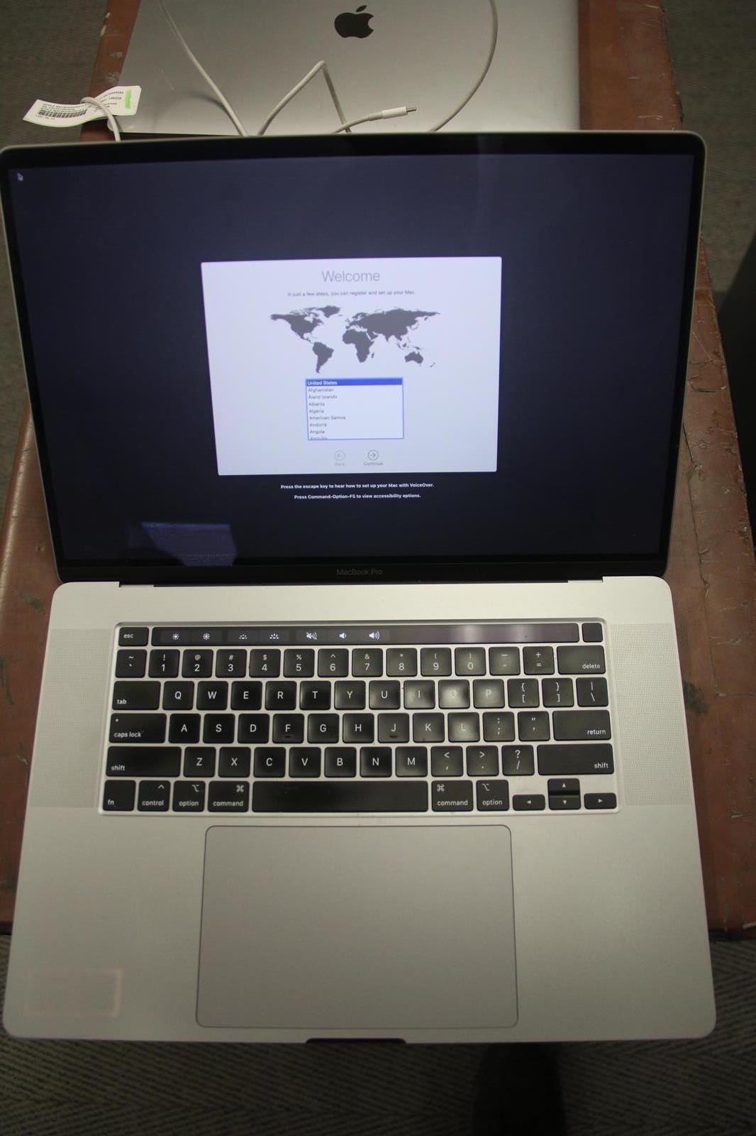 APPLE A2141 i7 2.60GHz 16GB RAM 500GB SSD 16-Inch MacBookPro