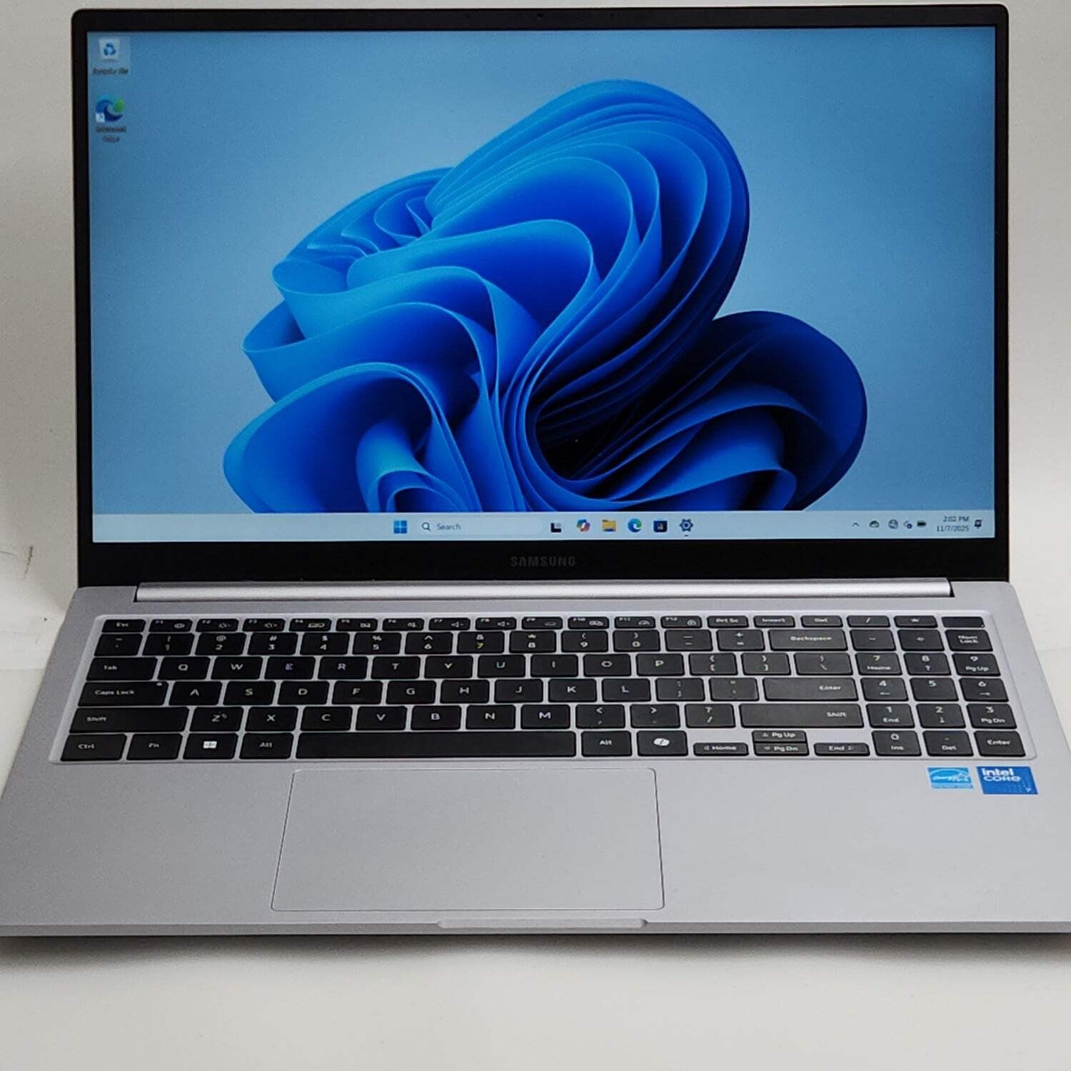 Samsung Galaxy Book4 750XGK 15.6″ Core 7 150U 1.8GHz 16GB RAM 512GB SSD