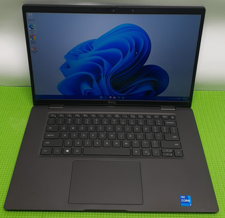 Dell Latitude 7520 15″ – I7-1165G7 – 16GB RAM – 240GB SSD – (NO AC)
