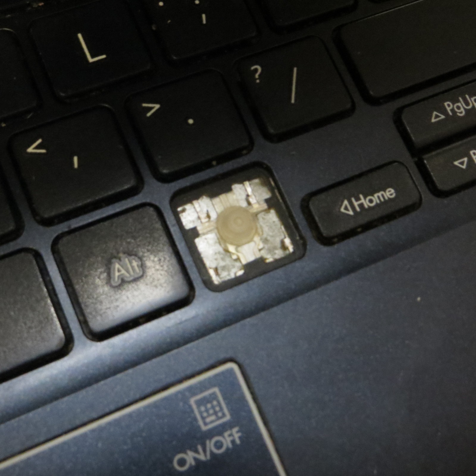 Asus L210M Intel Celeron 4GB RAM 64GB EMMC 11.5″ Win 10 Laptop PC – Broken Key