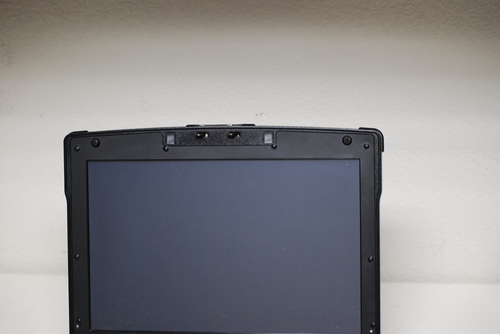 Dell XFR D630 Core 2 Duo Rugged Laptop 3gb 250g Win Xp Pro SP3 DVDRW Serial Port