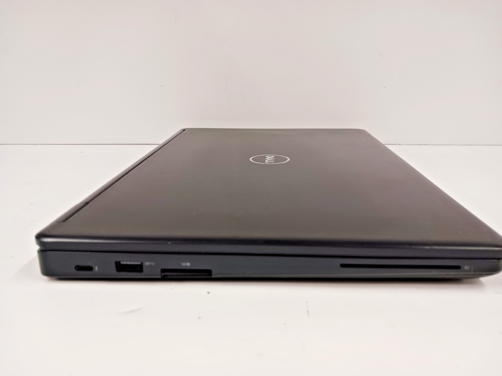 14″ DELL LATITUDE 5480 Intel i5-7440HQ @ 2.80GHz 8GB DDR4 RAM 128GB SSD, NO OS