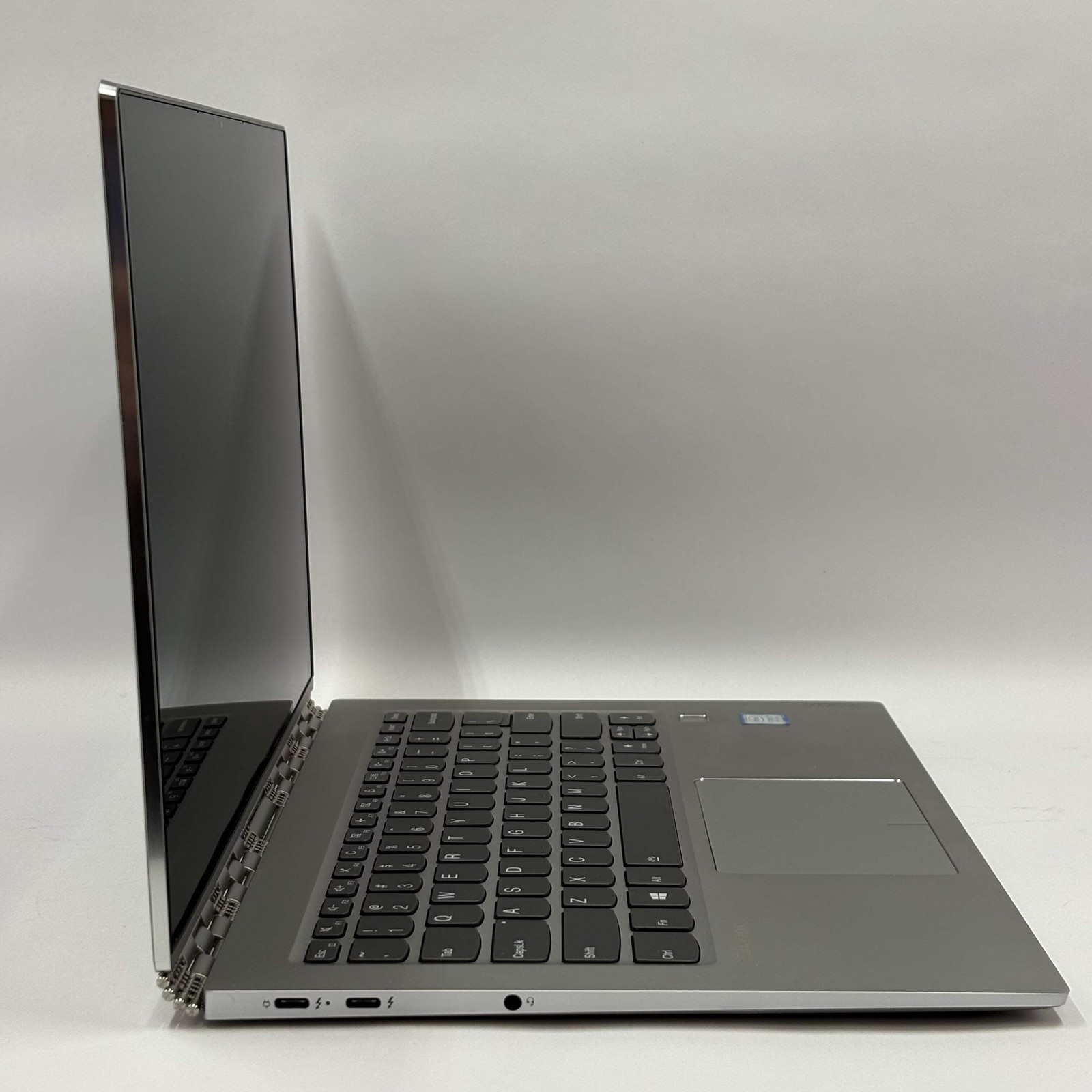 Lenovo Yoga 920 13.9″ i7-8550U 16GB 1TB Star Wars Special Edition 3506 of 4000