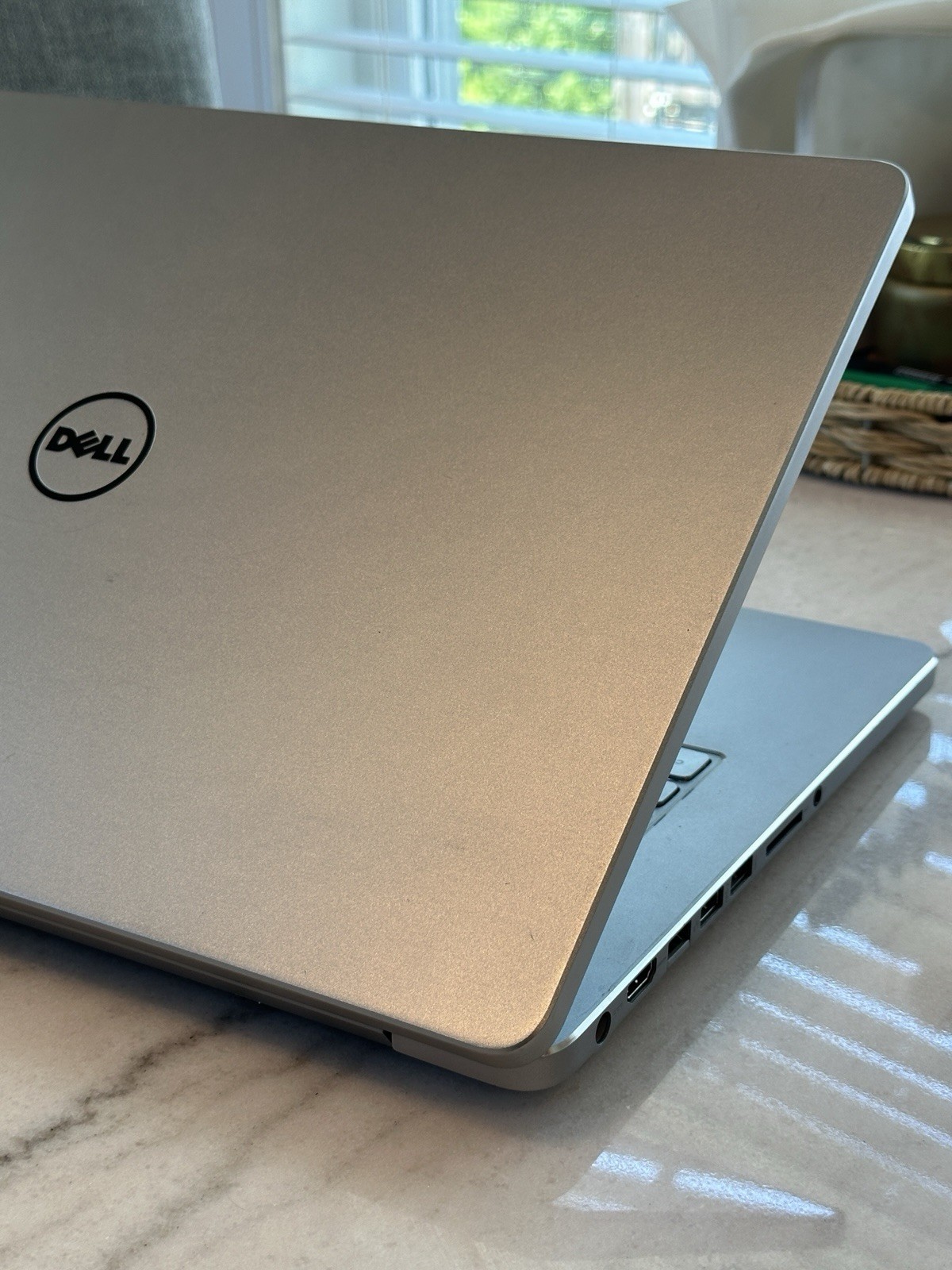 Dell Inspiron 7737 17.3″ Touch Laptop i7-4500U 16GB 256GB SSD NVIDIA GT750m W11