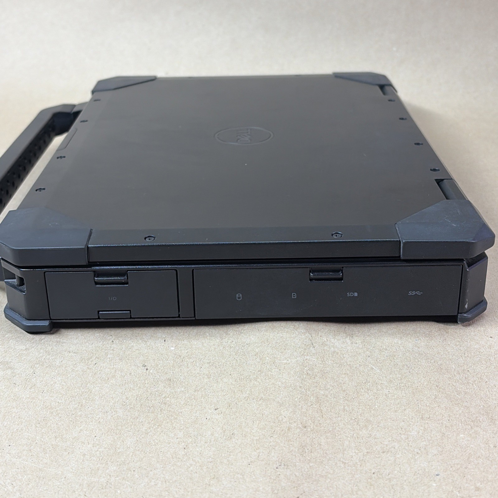 BROKEN KEY Dell Latitude 5424 Rugged 14″ i5-8350U 16GB RAM Touch NO SSD NO OS