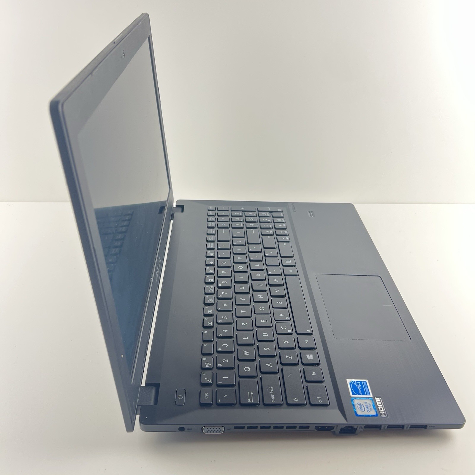 ASUS Pro P2540UB – i5-7200U 8GB 1 TB – 15.5″ – Windows 11 w/Charger, READ