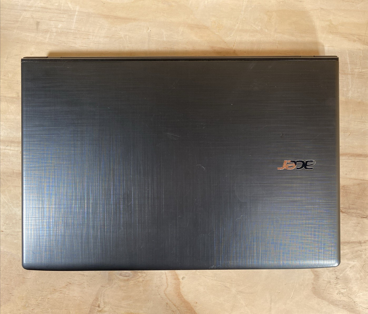Acer Aspire E5-575 15.6″ Intel i7 2.5 GHz 256GB SSD 16GB RAM Win 10 Home/READ