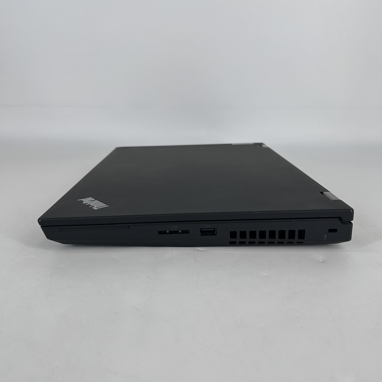 Lenovo ThinkPad P15 Gen 1 FHD i7-10750H 16GB 512GB SSD Quadro T1000 WHITE SPOTS
