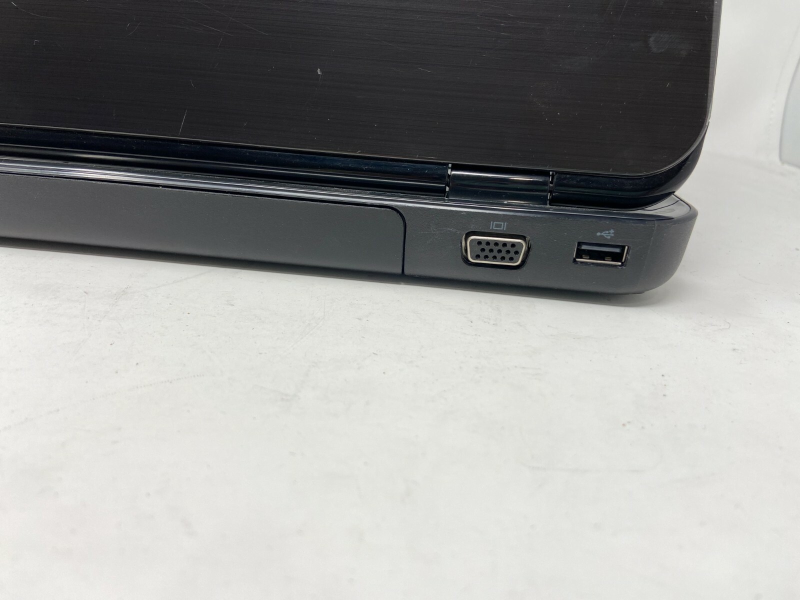 Dell Inspiron N5110 15″ Intel Core i5 2.4GHz 8GB 320GB Win 10 Webcam WiFi Laptop