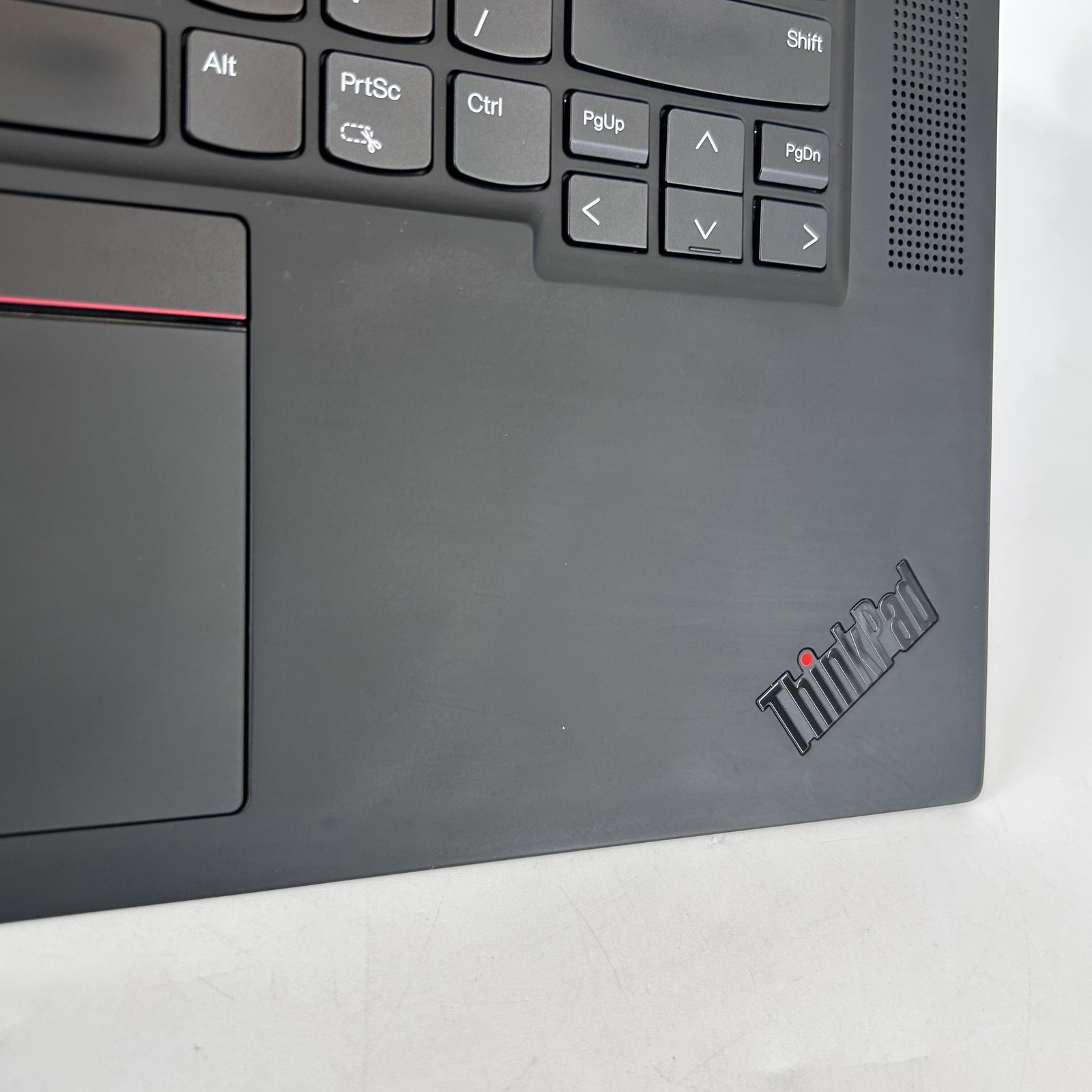 Lenovo ThinkPad P1 Gen 5 16 FHD+ 2.4 GHz i7-12800H 8GB 256GB SSD RTX A1000 Good